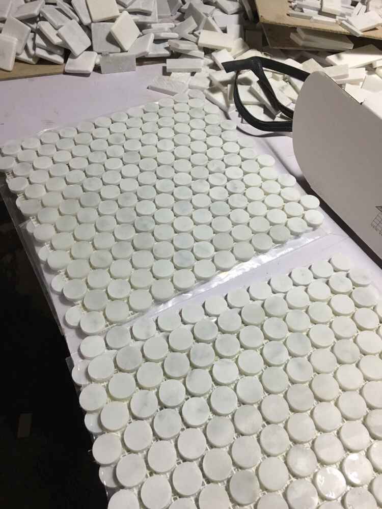 round stone mosaic tiles honed carrara marble mosaic detail 1