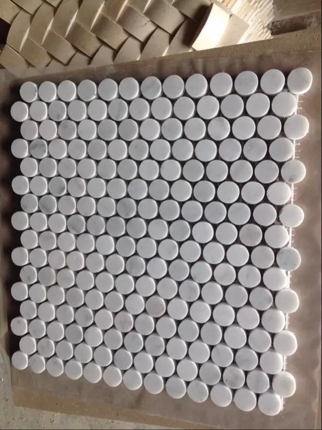 round stone mosaic tiles honed carrara marble mosaic detail 2